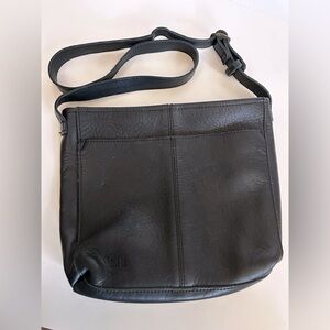 Duluth Trading Co Lifetime Pebbled Leather Crossbody